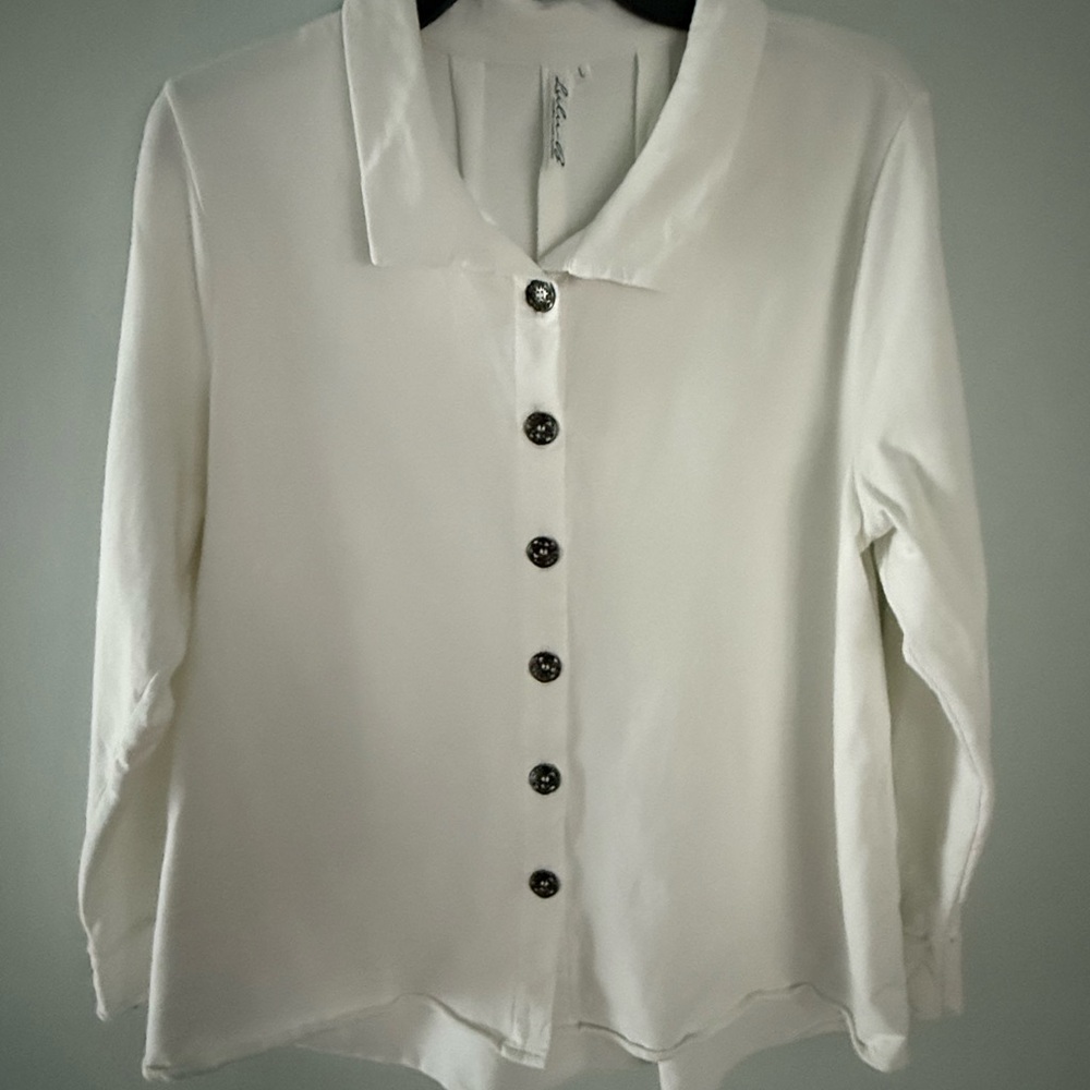 Lulu-B White Button-Front Collared Shirt